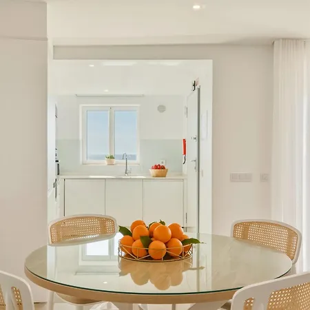 The Oceanfront Vr106 Luz