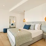 The Oceanfront Vr106
