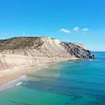 The Oceanfront Vr106 Apartament Praia Da Luz