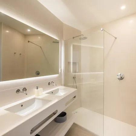 The Oceanfront Vr106