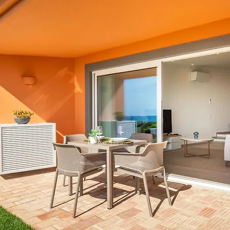 The Oceanfront Vr106 Apartment Luz